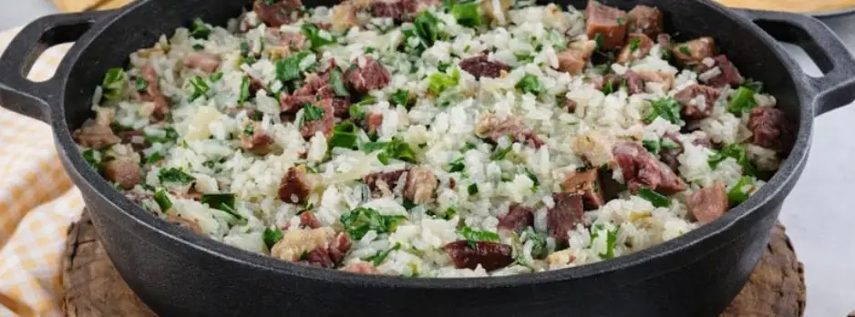 Arroz Carreteiro com Sobras de Churrasco: Receita Tradicional Gaúcha